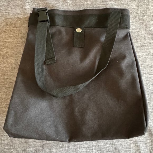 CLEVER PINKPHIN multi-purpose car trashcan/storage, hang on headrest, waterproof - Picture 2 of 4